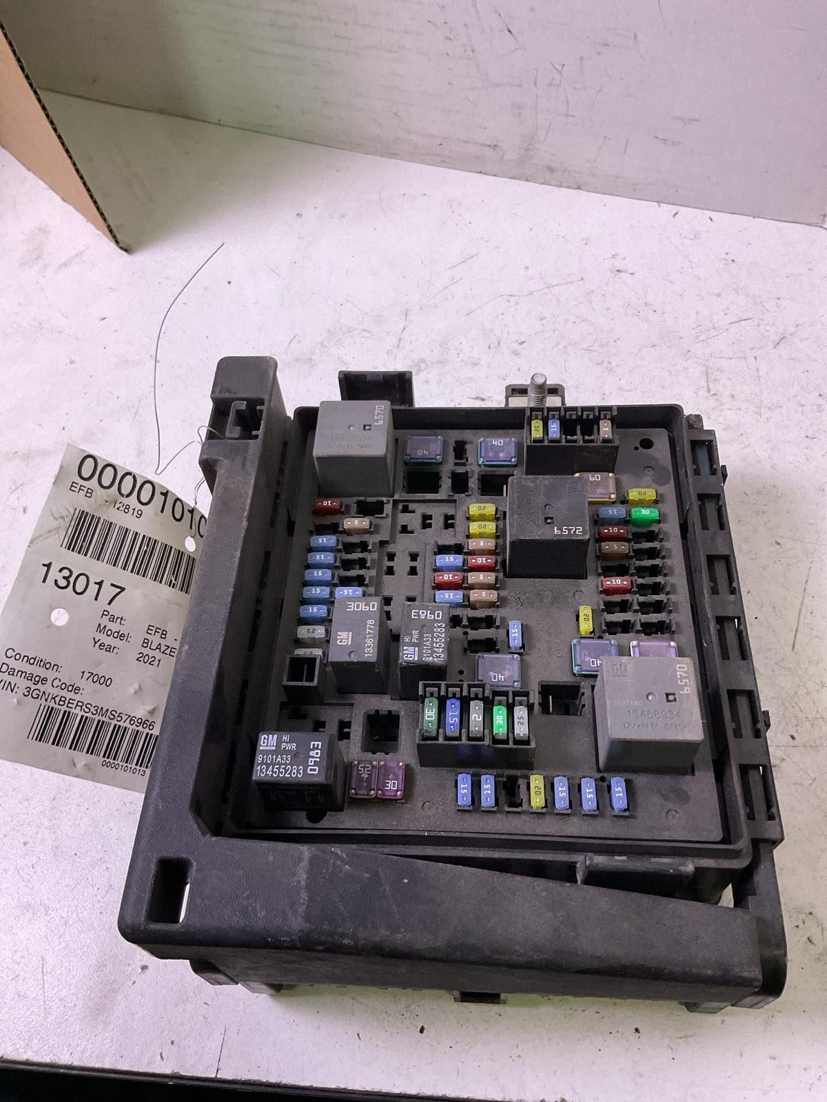 Engine Fuse Box CHEVROLET BLAZER 20 210